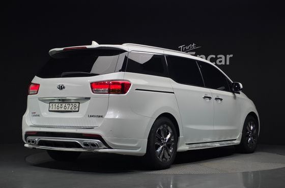 Kia Carnival 9-Seater Noblesse Special — пробег 96 298 км — фото 2 из 5