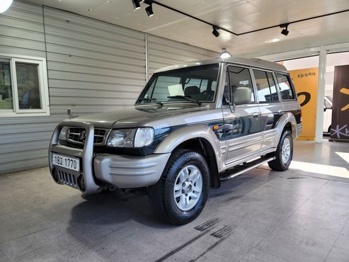 Hyundai Galloper 9-Seater V6 LPG — пробег 233 850 км — фото 1 из 5