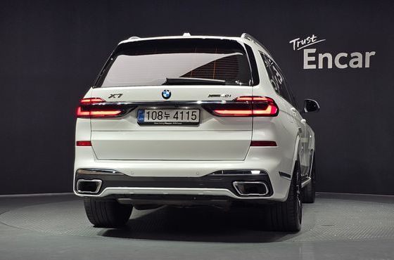BMW X7 xDrive 40i M Sport 6STR — пробег 30 216 км — фото 4 из 5