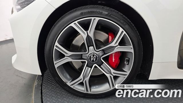 Kia Stinger из Кореи Encar