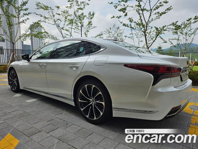 Lexus LS из Кореи Encar