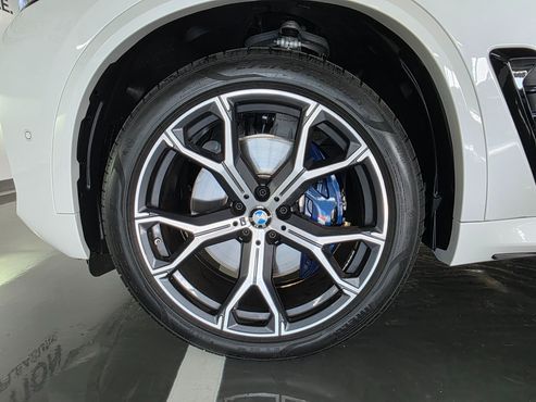 BMW X5 xDrive 40i M Sport — пробег 1 750 км — фото 5 из 5