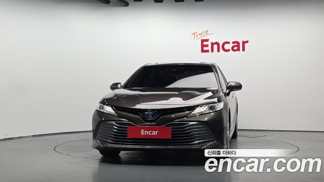 Toyota Camry 2.5 XLE Hybrid — пробег 75 755 км — фото 3 из 5
