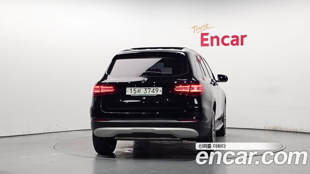Mercedes-Benz GLC-Class GLC350e 4MATIC Premium — пробег 49 803 км — фото 4 из 5