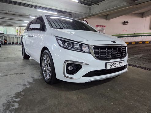 Kia Carnival 9-Seater Prstige — пробег 33 187 км — фото 1 из 5