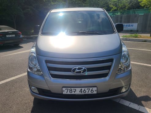Hyundai Starex 11-Seater Wagon Smart — пробег 124 984 км — фото 2 из 5