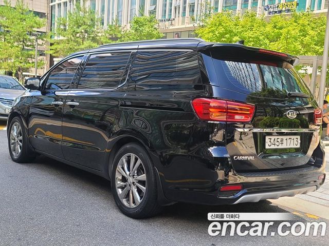 Kia Carnival из Кореи Encar