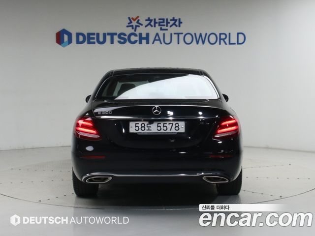 Mercedes-Benz E-Class из Кореи Encar