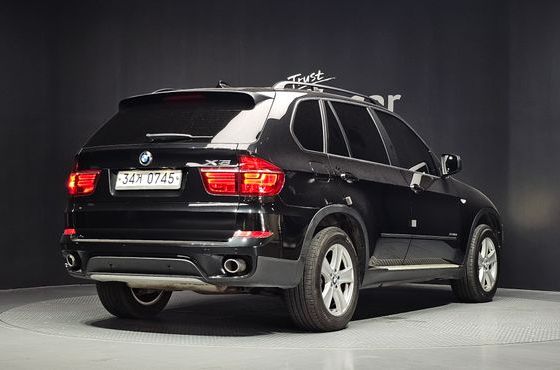 BMW X5 xDrive 35d — пробег 163 864 км — фото 2 из 5