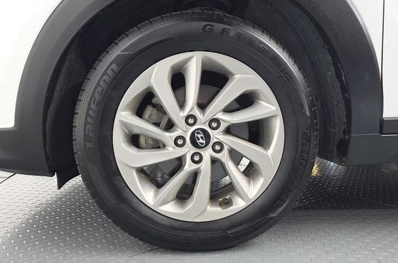 Hyundai Tucson Diesel 2.0 2WD Style — пробег 331 374 км — фото 5 из 5