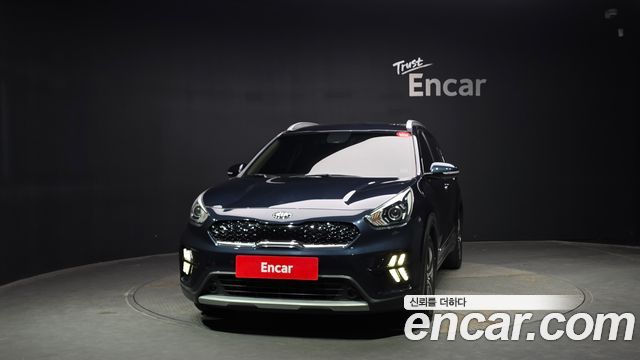 Kia Niro 1.6 HEV Prestige — пробег 49 240 км — фото 3 из 5
