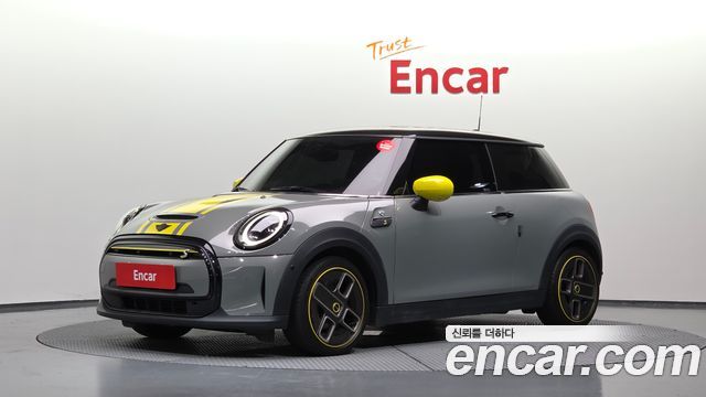 Mini Cooper SE Electric 3rd — пробег 38 604 км — фото 1 из 5