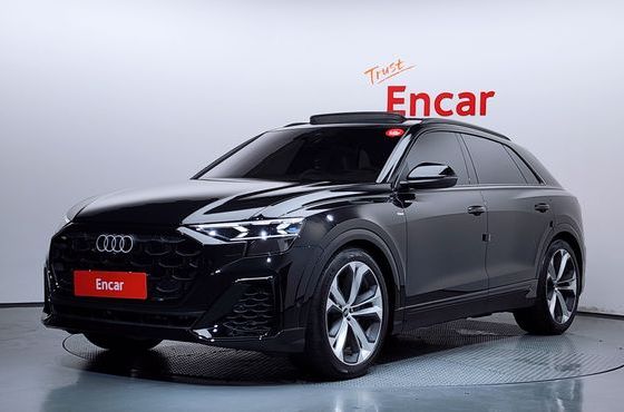 Audi Q8 55 TFSI Quattro Premium — пробег 8 010 км — фото 1 из 5