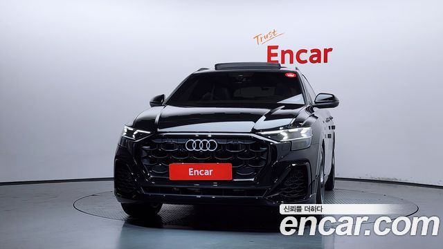 Audi Q8 55 TFSI Quattro Premium — пробег 8 010 км — фото 3 из 5