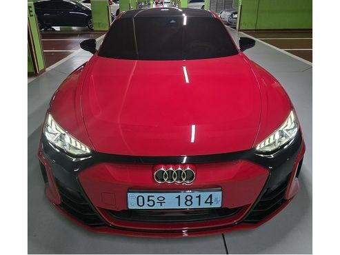 Audi e-tron GT GT quattro Premium — пробег 8 400 км — фото 1 из 5