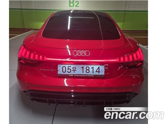 Audi e-tron GT GT quattro Premium — пробег 8 400 км — фото 4 из 5