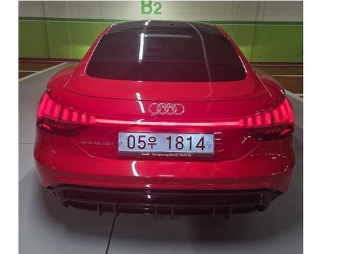 Audi e-tron GT GT quattro Premium — пробег 8 400 км — фото 4 из 5