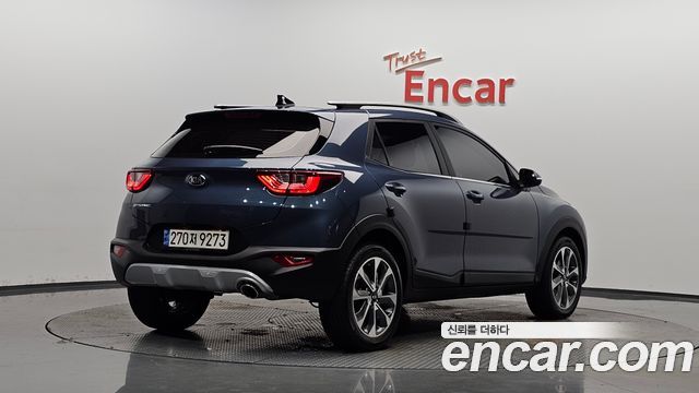 Kia Stonic из Кореи Encar