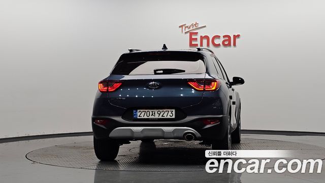 Kia Stonic из Кореи Encar
