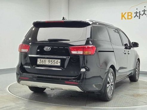Kia Carnival 9-seater Luxury — пробег 166 029 км — фото 3 из 5