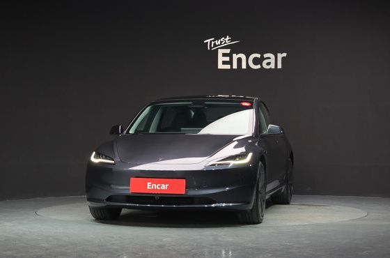 Tesla Model 3 Premium Long Range RWD — пробег 1 325 км — фото 3 из 5