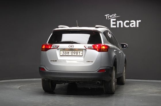 Toyota RAV4 2.5 2WD 4th — пробег 58 592 км — фото 4 из 5