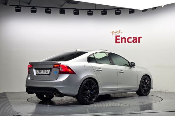 Volvo S60 Polester 2nd — пробег 105 455 км — фото 2 из 5