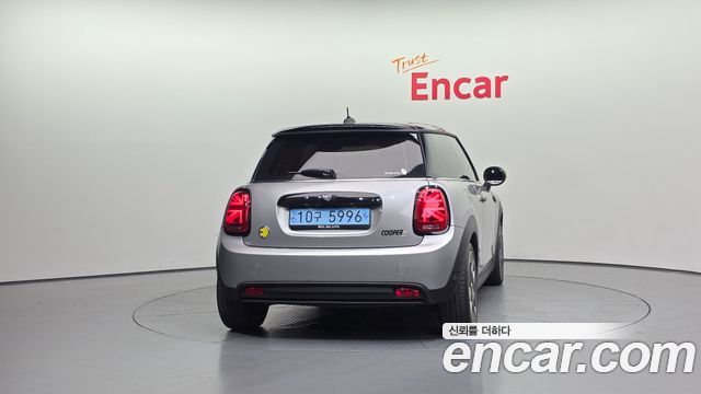 Mini Cooper SE Electric 3rd — пробег 20 355 км — фото 4 из 5