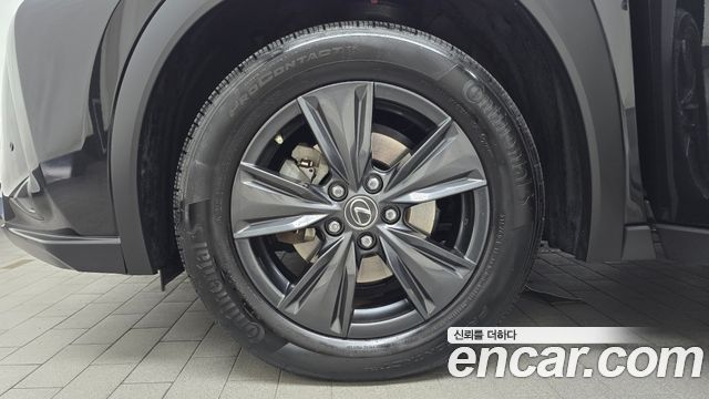 Lexus UX из Кореи Encar