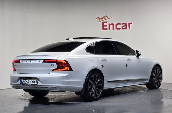 Volvo S90 B5 Ultra Bright — пробег 15 252 км — фото 2 из 5