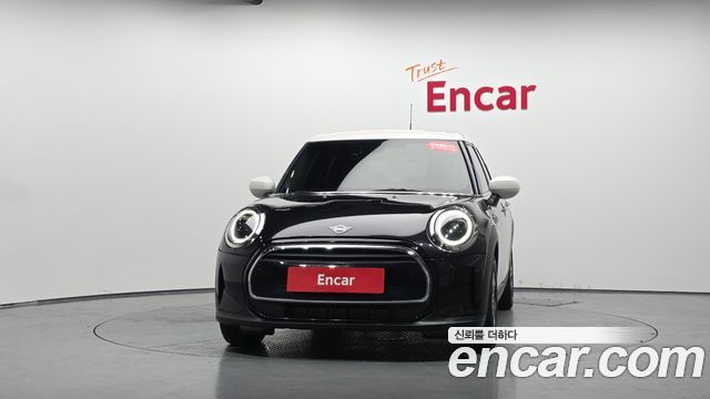 Mini Cooper 5Door Classic Third Generation — пробег 36 846 км — фото 3 из 5