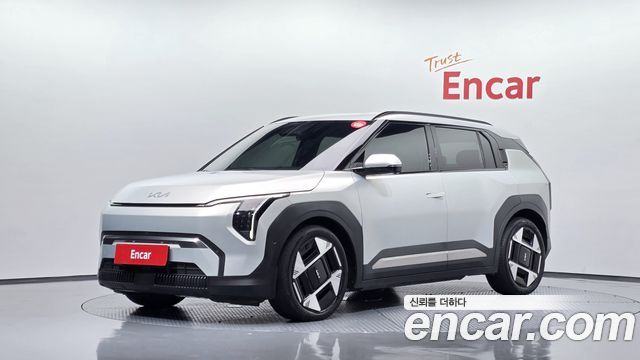 Kia EV3 Long Range 2WD Earth — пробег 49 892 км — фото 1 из 5