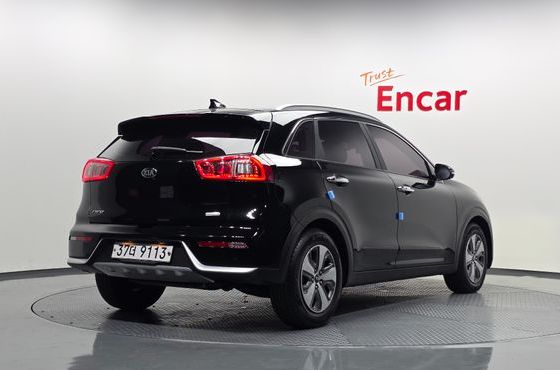 Kia Niro Noblesse — пробег 114 858 км — фото 2 из 5