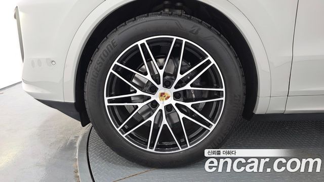 Porsche Cayenne 3.0 — пробег 12 989 км — фото 5 из 5
