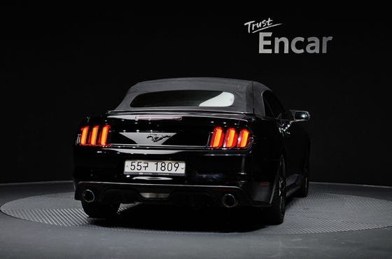 Ford Mustang Convertible — пробег 107 911 км — фото 4 из 5
