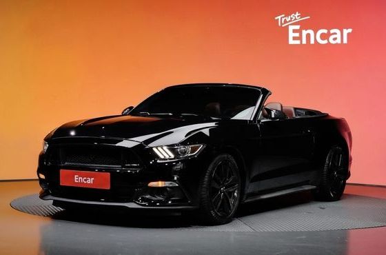 Ford Mustang Convertible — пробег 107 911 км — фото 1 из 5