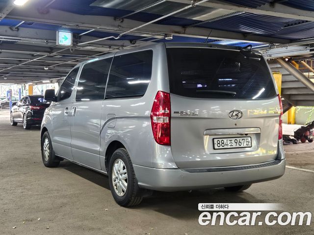 Hyundai Starex Van 3-Seater Smart — пробег 280 981 км — фото 4 из 5