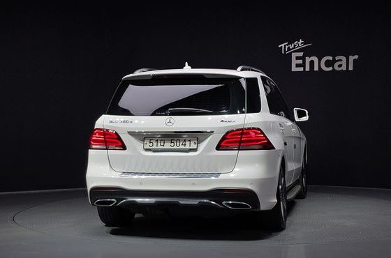 Mercedes-Benz GLE-Class GLE350 d 4MATIC Premium — пробег 153 801 км — фото 4 из 5