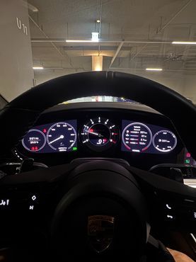 Porsche 911 Turbo S — пробег 4 893 км — фото 2 из 5
