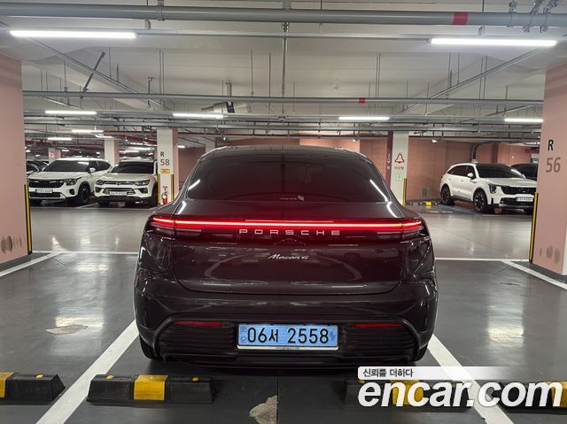 Porsche Macan Base 4 — пробег 18 000 км — фото 4 из 5