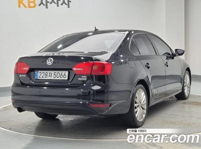 Volkswagen Jetta 1.6 TDI Blue Motion 6th — пробег 122 795 км — фото 4 из 5
