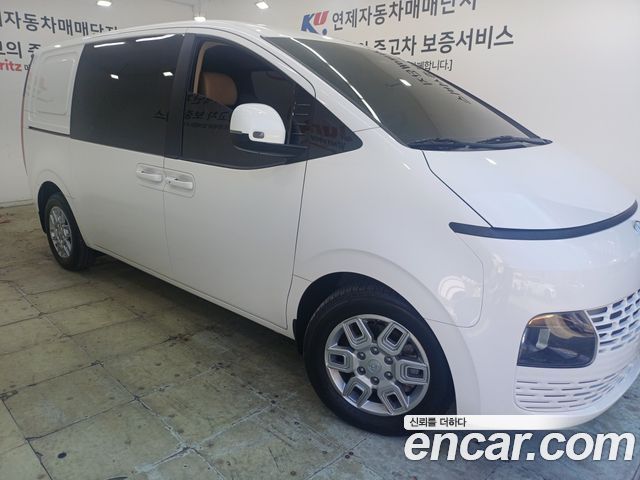 Hyundai Staria Cargo 5-Seater Modern — пробег 40 000 км — фото 2 из 5