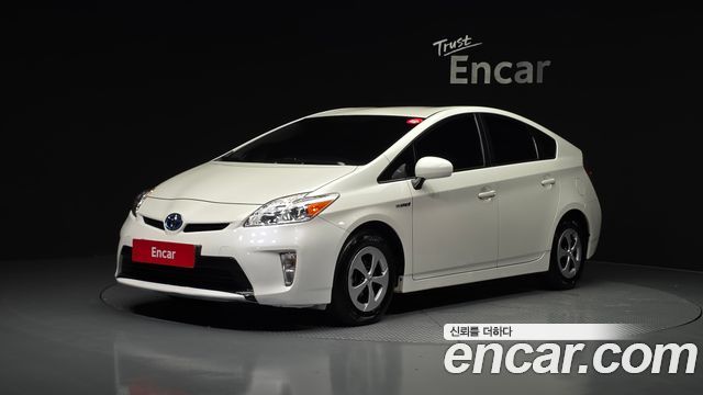 Toyota Prius из Кореи Encar