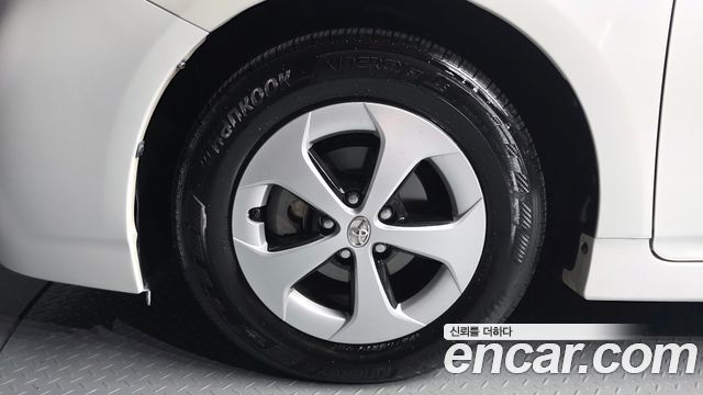 Toyota Prius из Кореи Encar