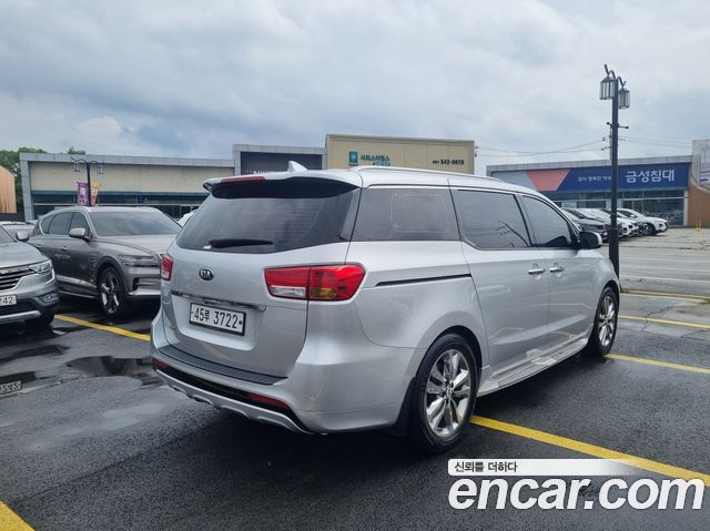 Kia Carnival 9-seater Noblesse — пробег 126 682 км — фото 2 из 5
