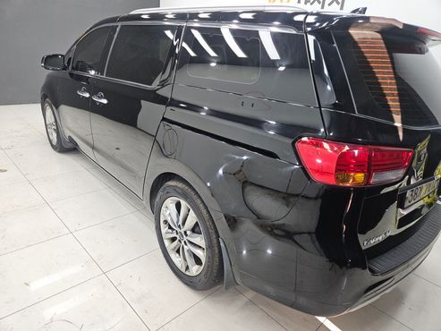 Kia Carnival 9-seater Noblesse — пробег 222 000 км — фото 5 из 5