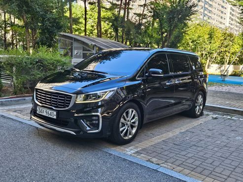 Kia Carnival 9-Seater Prstige — пробег 158 000 км — фото 1 из 5