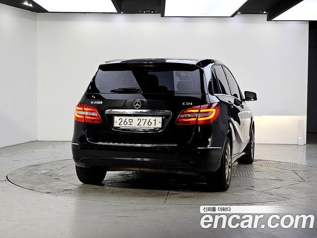 Mercedes-Benz B-Class B200 CDI Blue efficiency Sport pack — пробег 99 000 км — фото 3 из 5