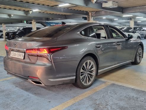 Lexus LS 3.5 Platinum AWD — пробег 67 000 км — фото 4 из 5