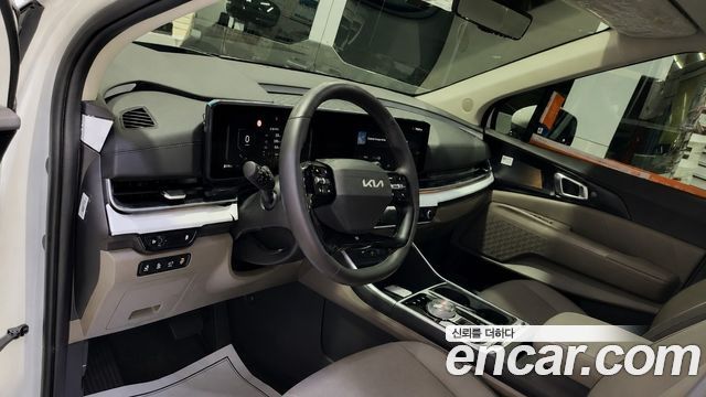 Kia Carnival HEV 9seater Signature — пробег 5 780 км — фото 5 из 5